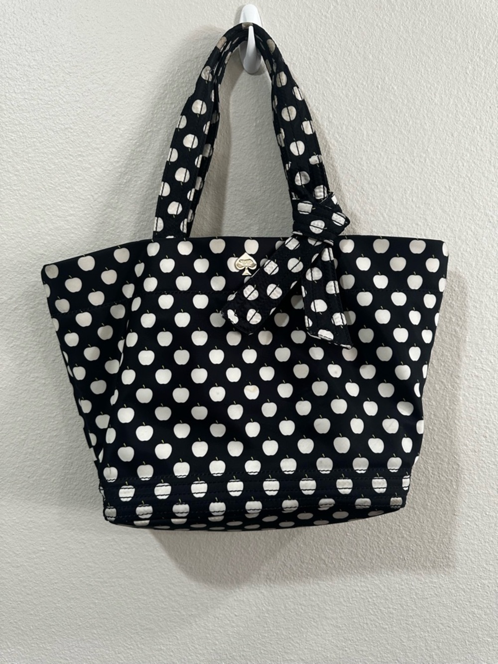 kate spade Black and White Apple Print Tote with Knot Detail